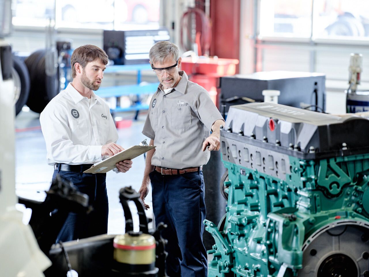 Service Department in Winnipeg, MB Beaver Truck Centre Volvo / Hino