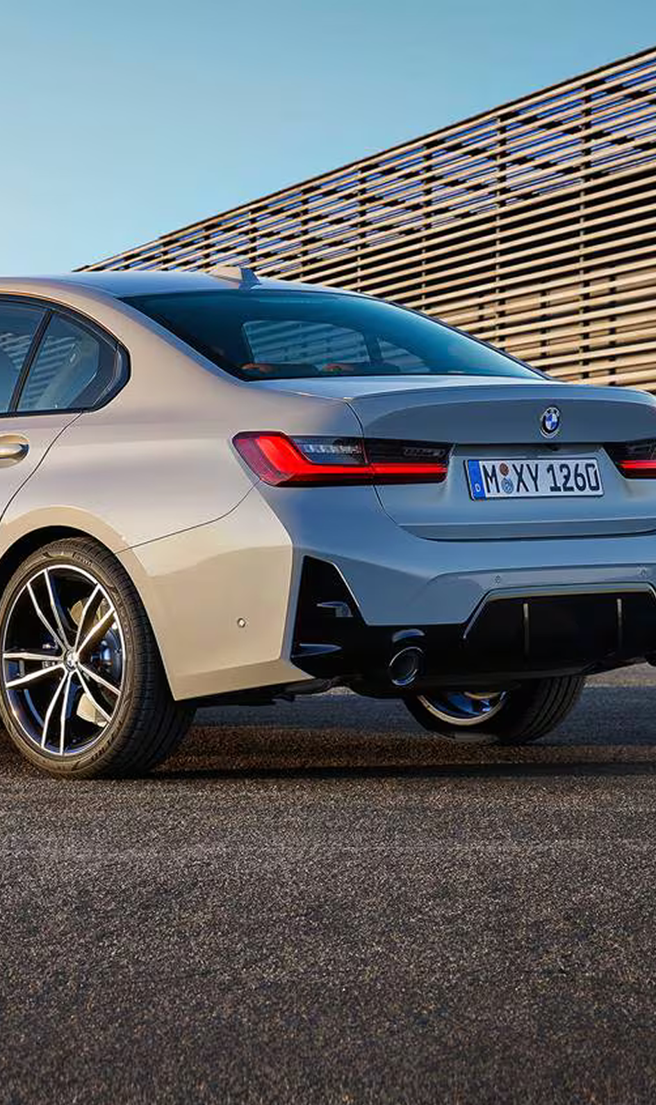 BMW 330i Performance