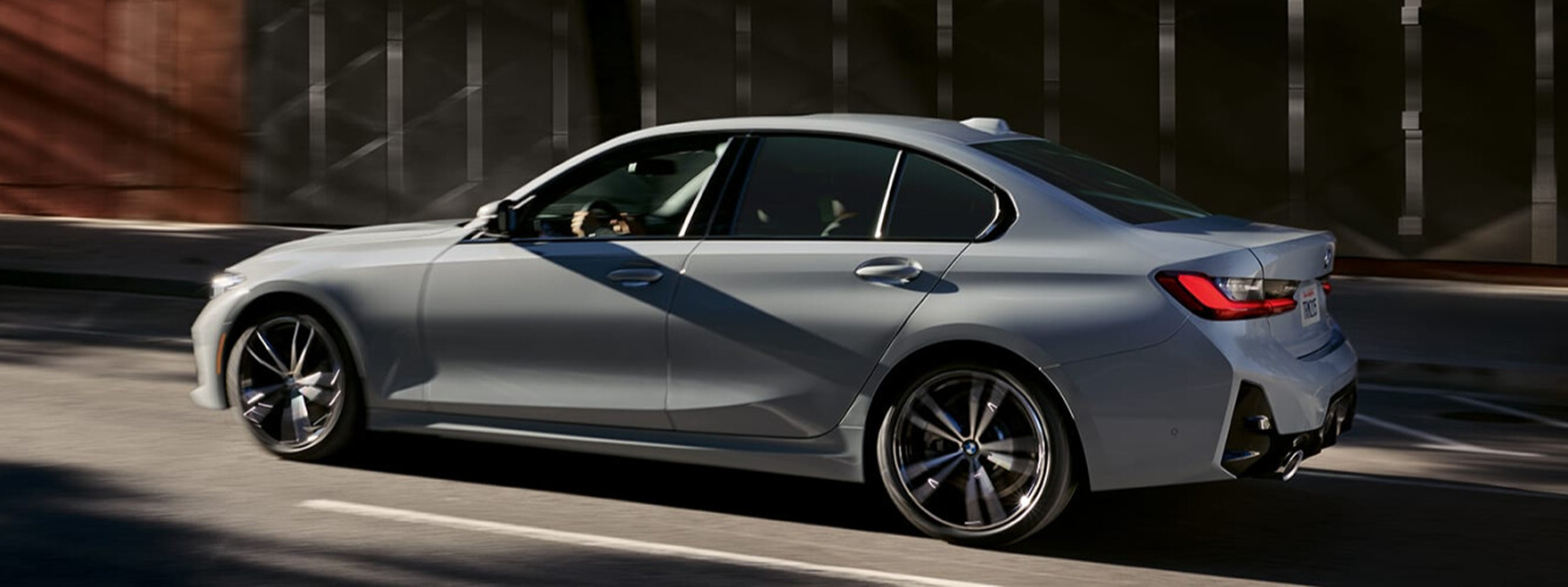 BMW 330i Exterior