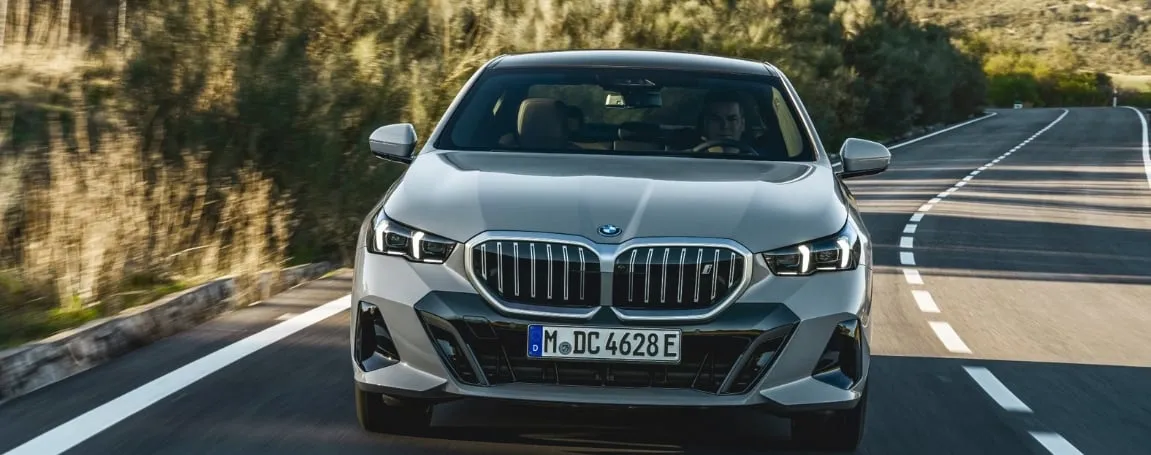 BMW i5 Pros and Cons