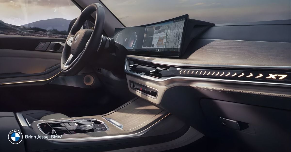 Interior design of BMW X7 2025
