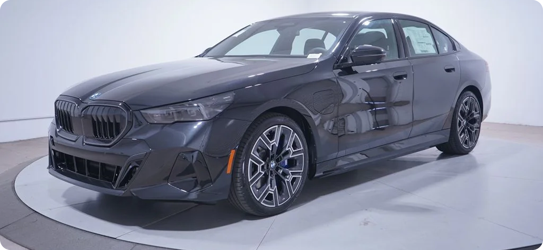 2025 BMW 550e xDrive