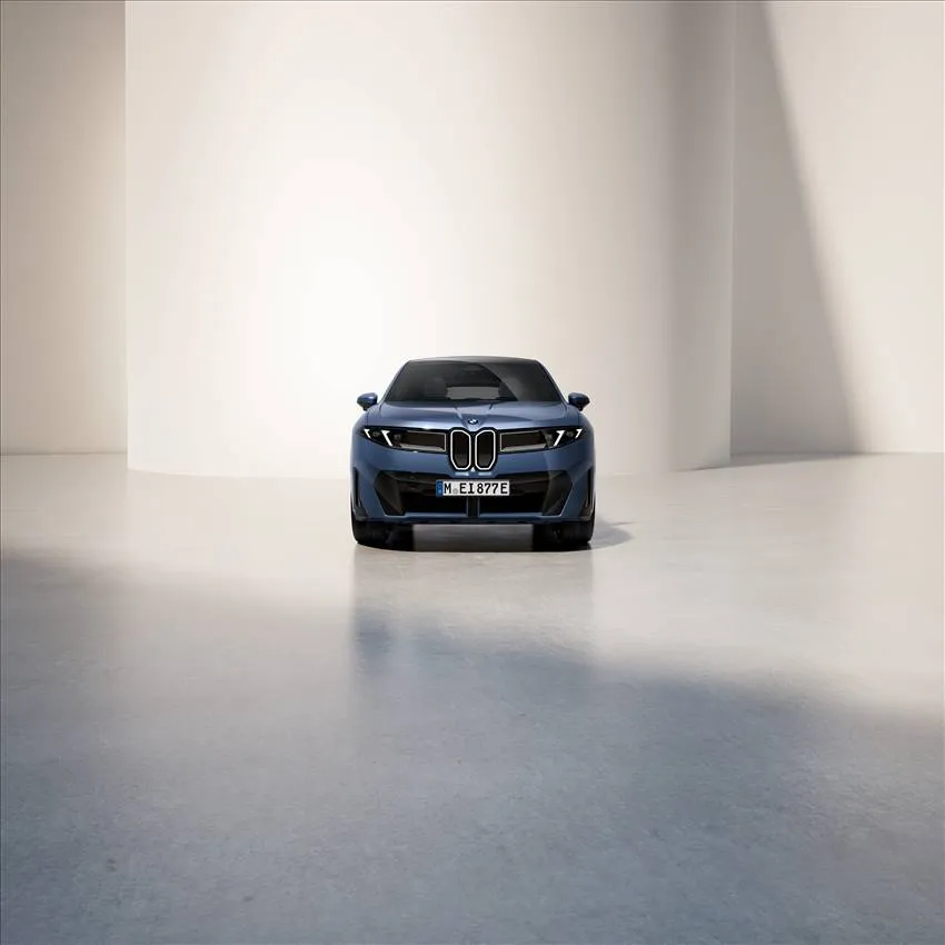 BMW iX3 inventory card