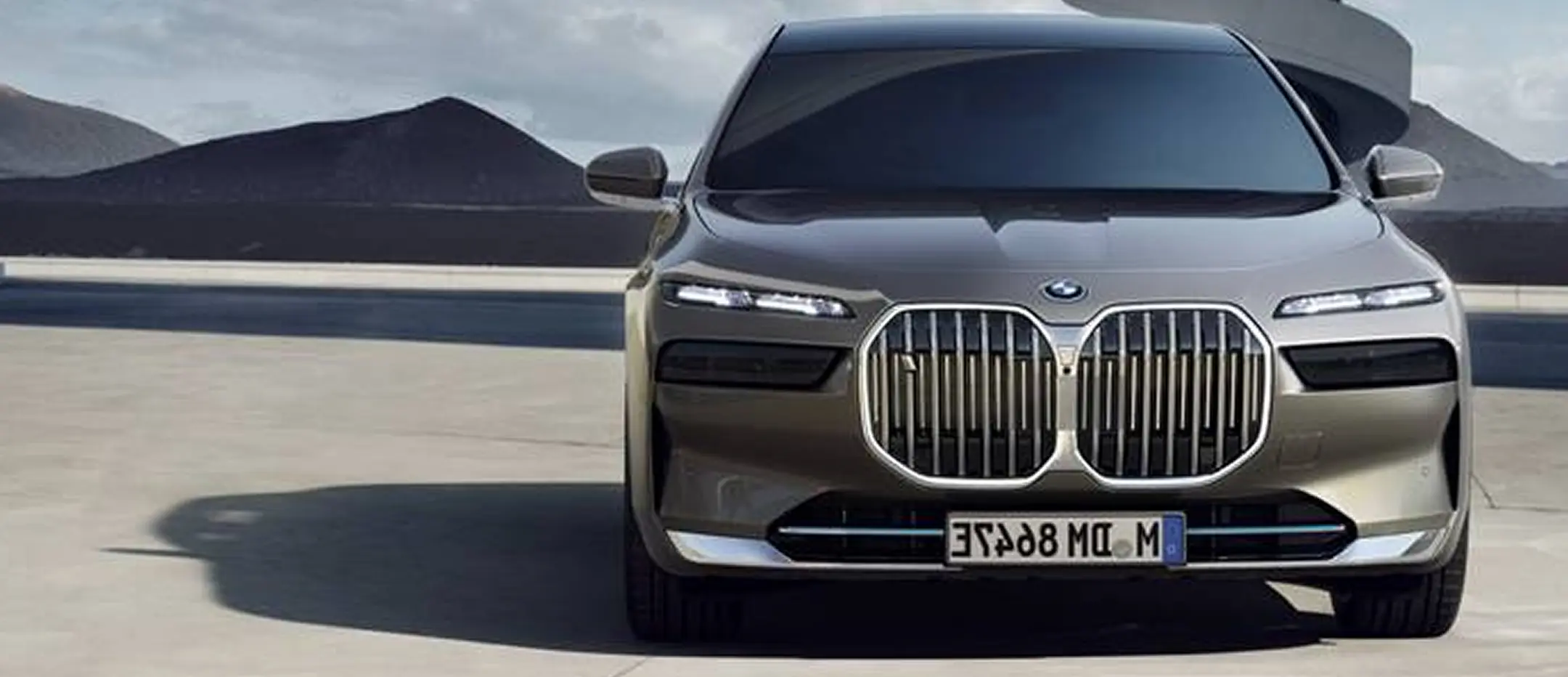 BMW i7 All Electric hero image