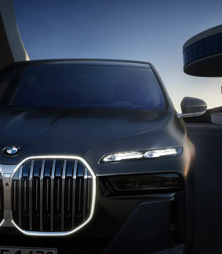 BMW i7 interior theatre screen lounge