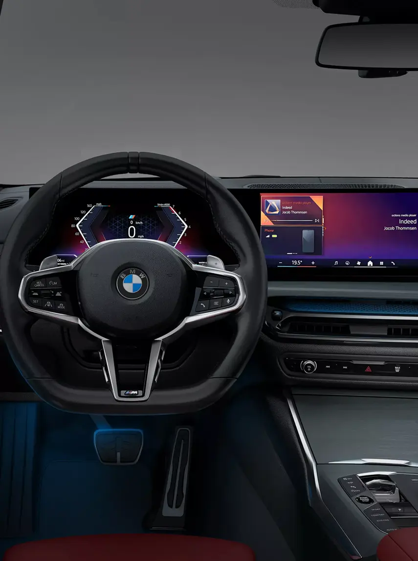 BMW Curved Display and steering wheel