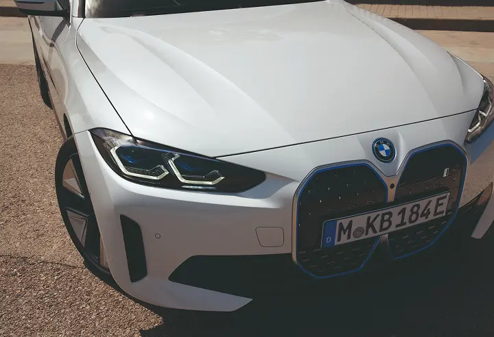 BMW i4 front grille