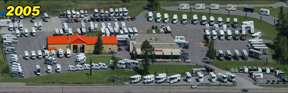 2005 aerial view of the Hitch House