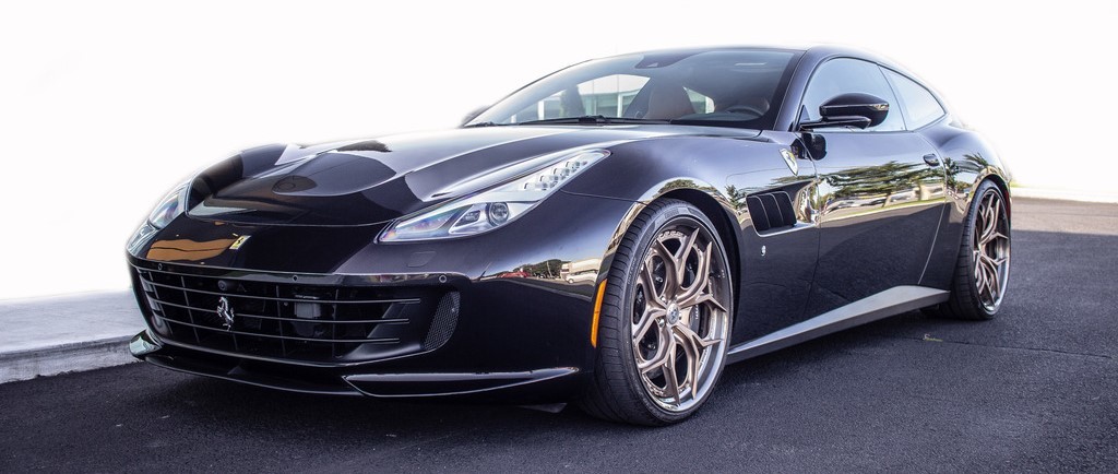 Ferrari GTC4Lusso à vendre à Montréal