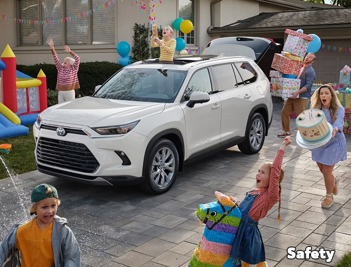 St-Hubert Toyota 2025 Grand Highlander Safety